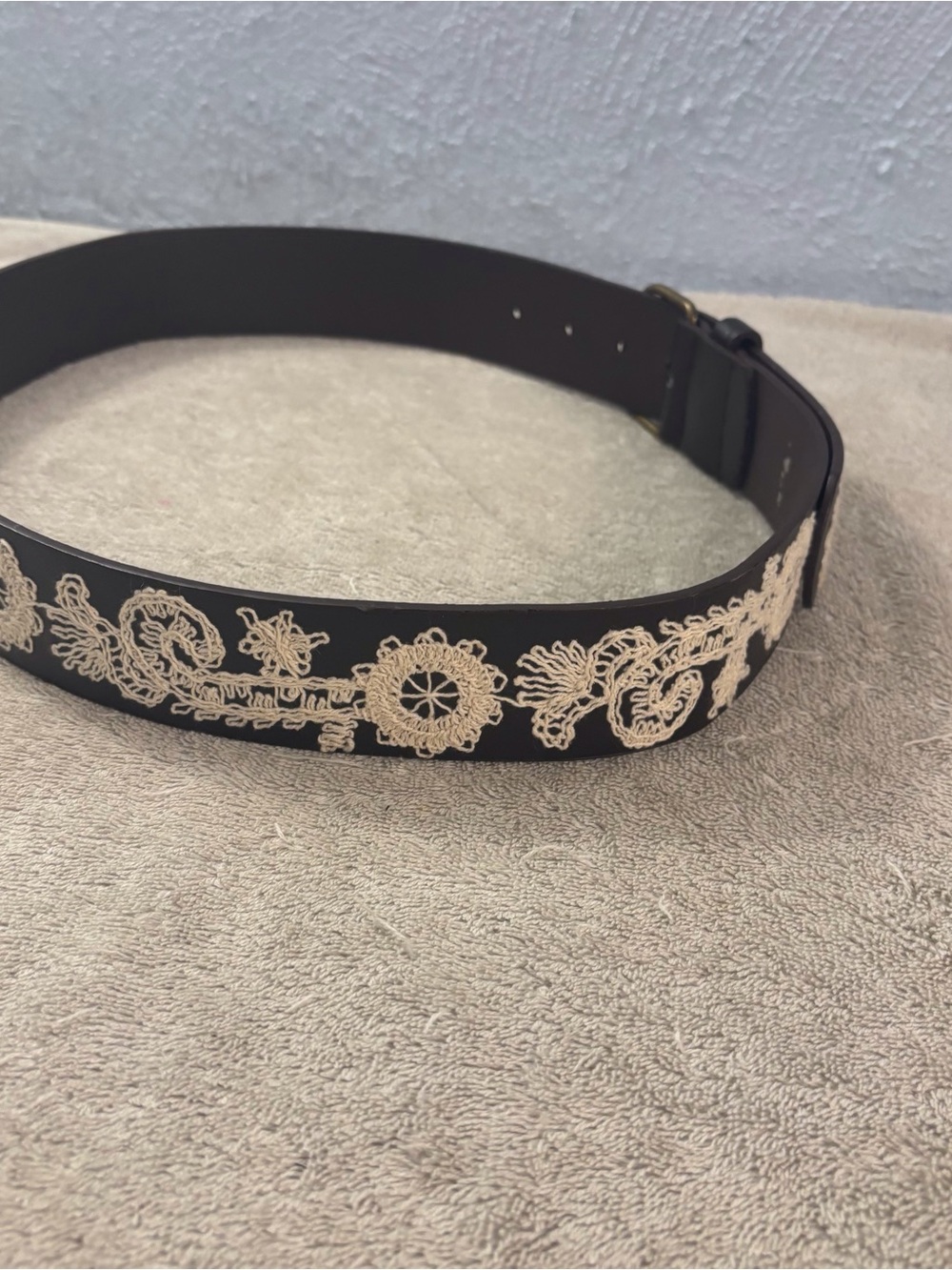 Womens Brown Belt White Embroidery SZ 33” Faux Leather Width 1 3/4”
